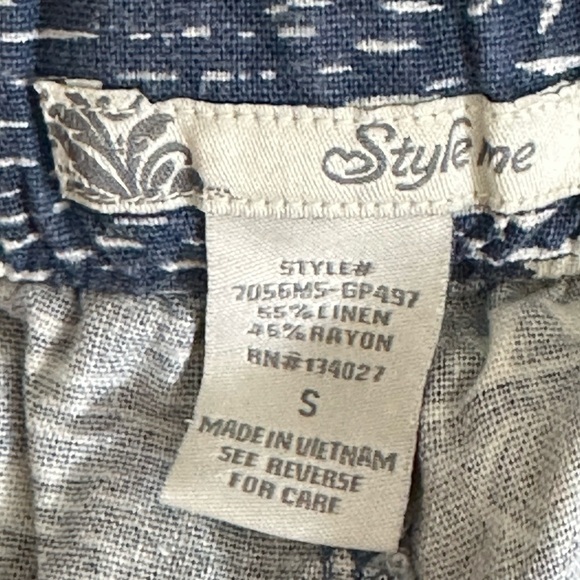 Styleme sm shorts boho look in a blue and white. A textured fabric - Picture 11 of 12